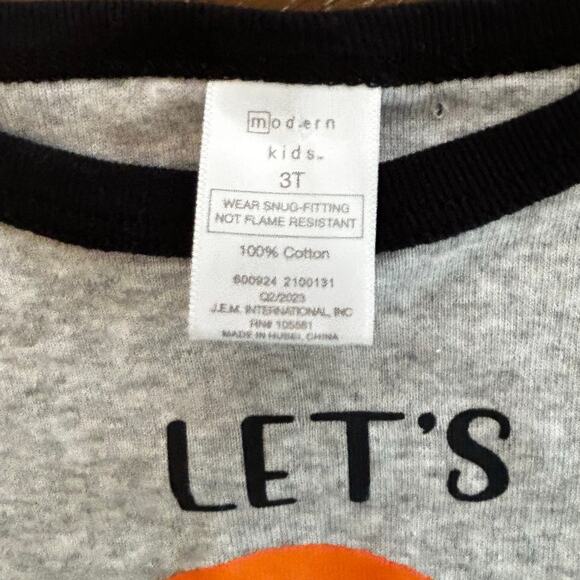 NWOT-Modern Kids "Lets Hang Out" Bat Long Sleeve Shirt-Size 3T - Picture 4 of 6